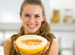 ANANAS DINJA - slasno voće koje nije za svakoga: Za jednu grupu ljudi je rizična, a zbog broja kalorija je svi OBOŽAVAJU