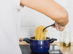 TESTENINA VAM SE NIKADA NEĆE LEPITI UZ OVAJ JEDNOSTAVAN TRIK: Ovo mnogi šefovi kriju kao tajnu
