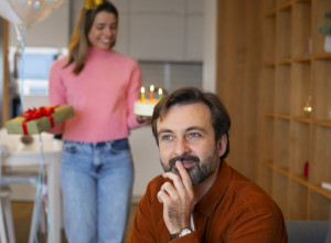 GORE OD PRELJUBE, STRAŠNIJE OD IZDAJE, MUŽ JE PONIZIO NA SVOM ROĐENDANU: Kada je čula šta joj je rekao pred svima, okrenula se i pobegla zauvek!
