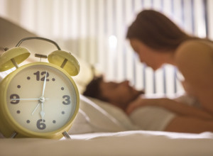 PLAŠITE SE DA JE VAŠ INTIMNI ODNOS SA PARTNEROM PREBRZ: Studija otkrila koliko strast tačno traje kod većine parova, nije ono što mislite!