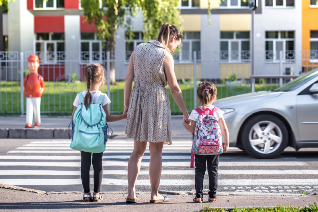 SAVETI ČUVENOG RUSKOG PSIHOLOGA PRED POLAZAK DECE U ŠKOLU: Labkovski ukazuje na najčešće greške roditelja i ovo poručuje!