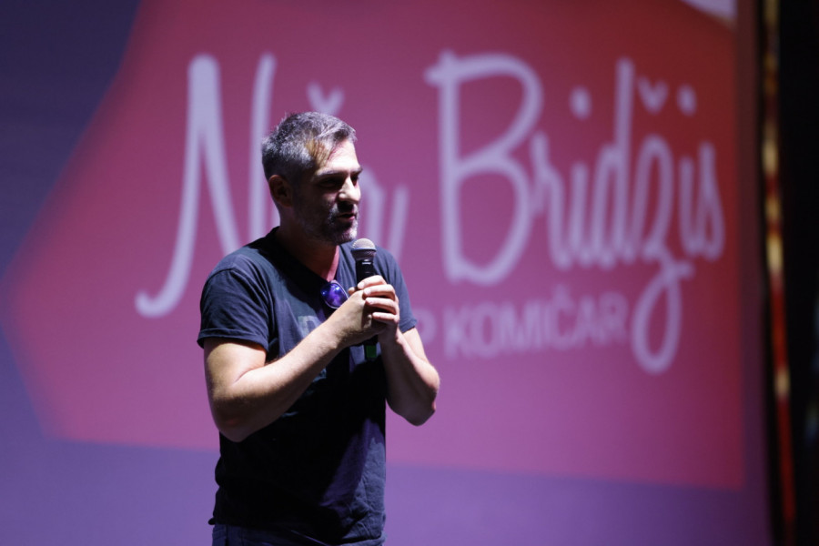 Veče je počelo uz spektakularan nastup Neše Bridžisa