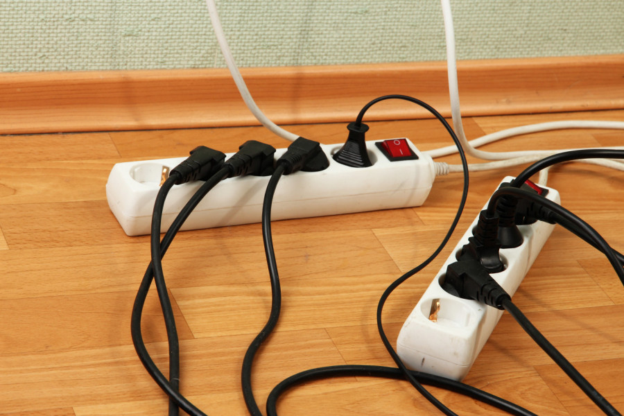 Električar upozorava: Ove uređaje NIKADA ne smete da uključujete u produžni kabl, to može da bude OPASNO!