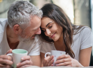 Koja je IDEALNA razlika u godinama? Postoji odgovor – i ispovest žene koja je to otkrila!