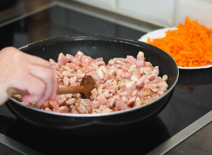 Ručak gotov očas posla: Sprema se u jednoj posudi, SVIMA uspe, a UKUS je fantazija