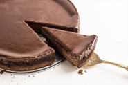 ČOKOLADNA TORTA BEZ PEČENJA je sve što vam je potrebno posle nedeljnog ručka