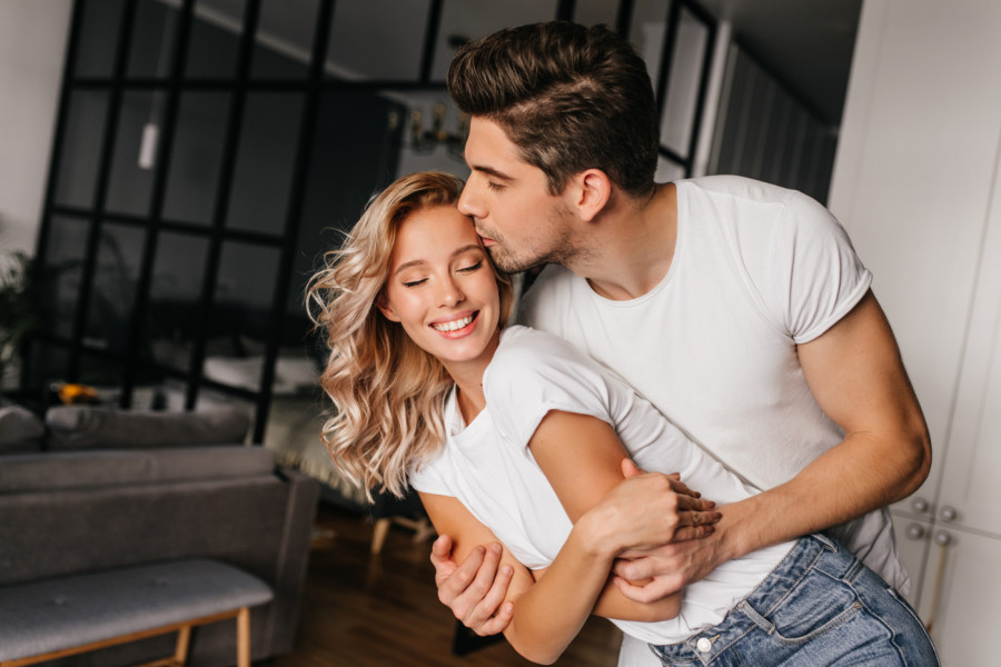 Kada mu OVO uradim u krevetu, tri dana priča o našem intimnom odnosu