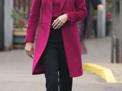 Ciklama se teško kombinuje, ali sa crnom može da izgleda tip-top