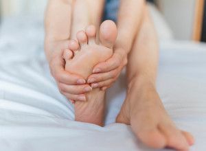 Naučnici tvrde da jedan POREMEĆAJ koji se oseća samo u NOGAMA može da poveća rizik od PARKINSONOVE bolesti