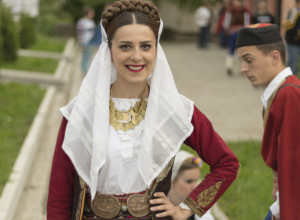 Današnji dan je posvećen ŽENAMA: Veruje se da ako ispoštujete ove OBIČAJE u dom stiže neopisiva sreća, ljubav i mir