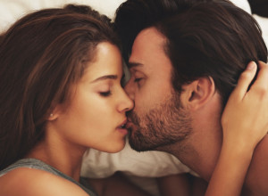 Koliko puta nedeljno muškarci treba da imaju INTIMNE ODNOSE da bi smanjili rizik od INFARKTA?