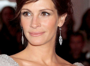 Što žena postaje starija, to se njen unutrašnji svet više odražava na njenom licu