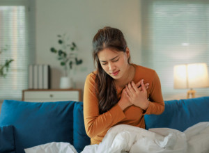 Legli ste da spavate, a onda je počelo LUPANJE SRCA: Javlja se i kod zdravih ljudi, a ovo je RAZLOG!