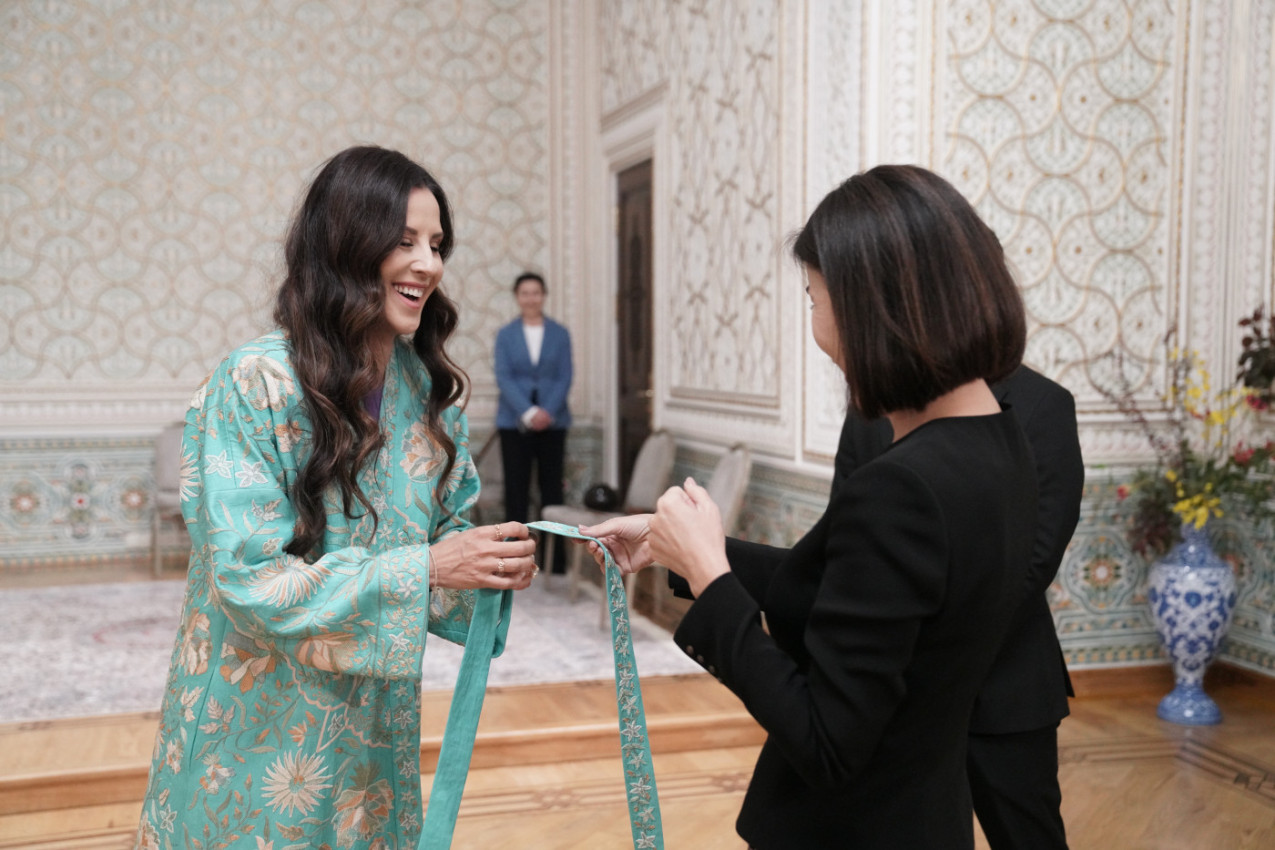 Moć i elegancija u jednom: TAMARA VUČIĆ dominirala u zanosnoj haljini (FOTO) Moć i elegancija u jednom: TAMARA VUČIĆ dominirala u zanosnoj haljini (FOTO)