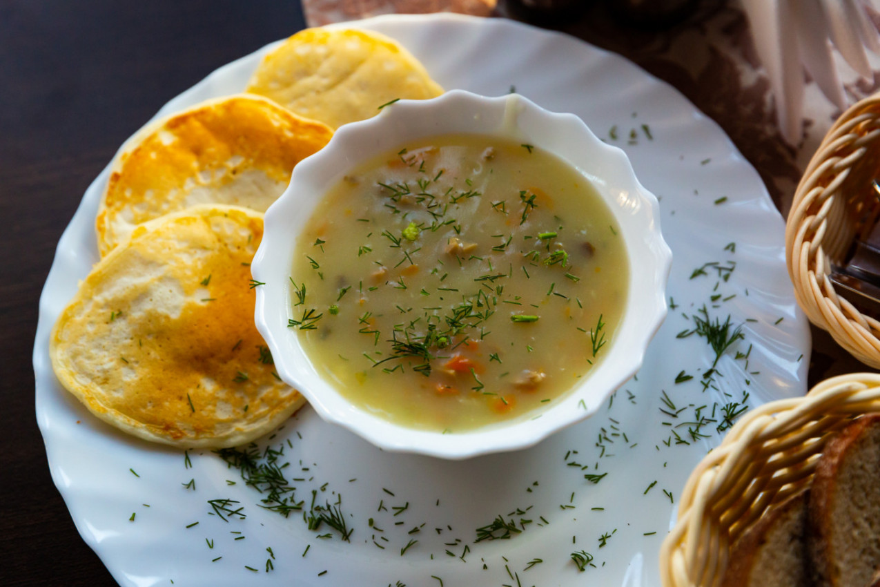 Ova SRPSKA DOMAĆA ČORBA čini čuda za imunitet i probavu: Njenom ukusu je nemoguće odoleti Ova SRPSKA DOMAĆA ČORBA čini čuda za imunitet i probavu: Njenom ukusu je nemoguće odoleti