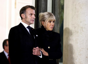 ĆERKA BRIŽIT MAKRON otkrila kakve posledice ima njena majka zbog tvrdnji da je rođena kao MUŠKO - detalji sa suđenja