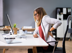 Gotovo da nema osobe u Srbiji koja nije imala bolove u LEĐIMA: 8 saveta čuvenog doktora za ZDRAVU kičmu