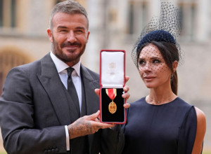 DEJVID BEKAM POSTAO VITEZ! Pored njega Viktorija sija u haljini omiljene boje SRPKINJA i stoji joj kao salivena (FOTO)