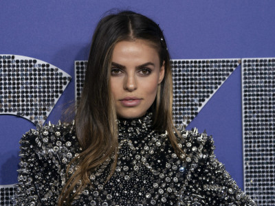 Kritikuju je da je kao Majkl Džekson