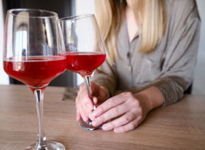 Ovoliko alkohola dnevno drastično povećava rizik od smrtonosnog moždanog udara