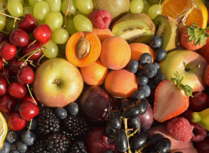 Gastroenterolog otkriva: Ovo voće je najgore što možete da pojedete - to je čokoladica u kori koja šteti crevima