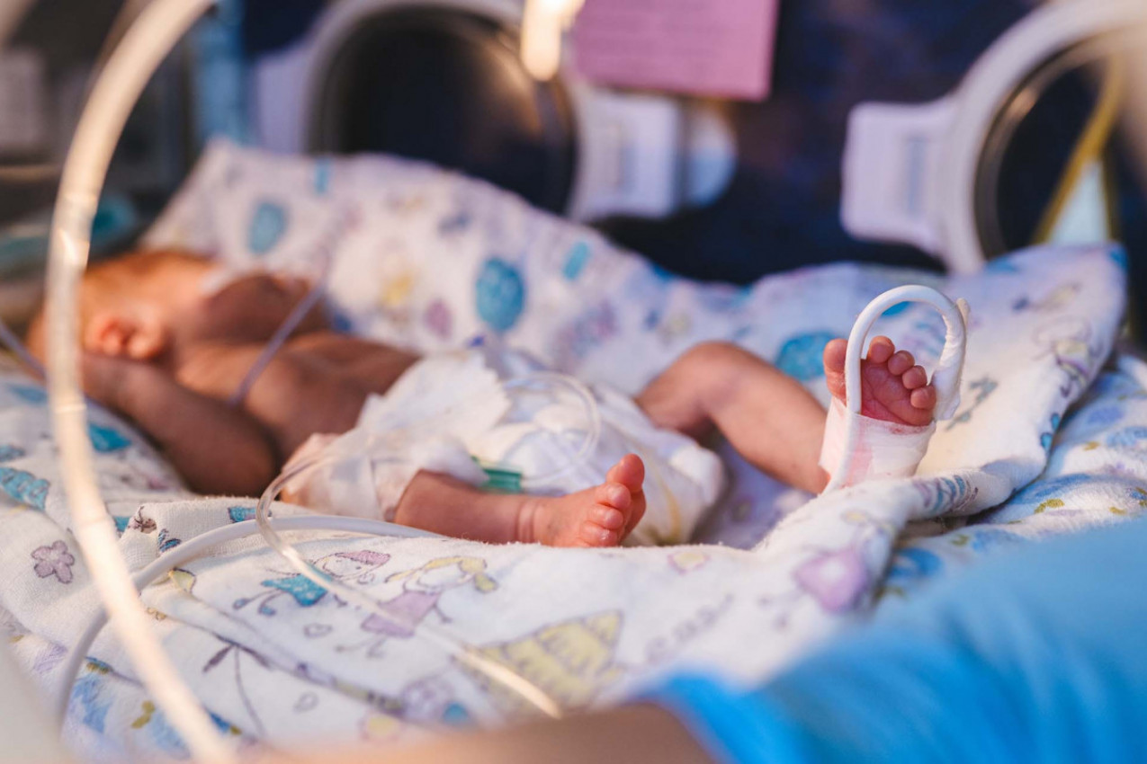 BEBA je na rođenju imala samo 300 grama: Bila je manja od ŠOLJE čaja, a ovo je bilo presudno da preživi