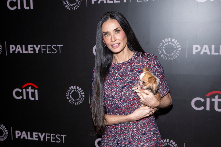 Demi Mur zablistala u Guči haljini kao devojčica, a tek njene čizme - prava inspiracija za eleganatan izgled