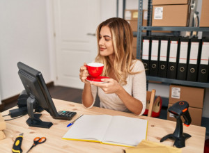 Zašto je bolje piti KAKAO nego kafu na poslu: Ovo se posebno odnosi na one koji SEDE po ceo dan!