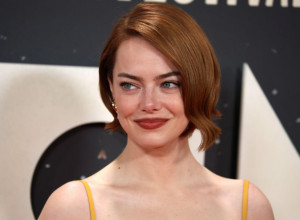 Zlatni presek je presudio, ona je NAJLEPŠA NA SVETU: Lice EME STOUN je ove godine najbliže savršenstvu!