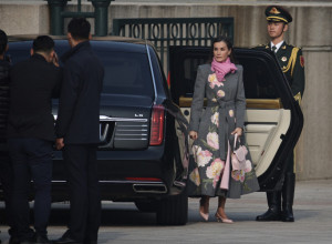 Kaput-haljina kraljice Leticije je najlepši komad koji smo videli na njoj ove godine