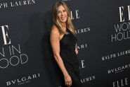 Vanvremenska elegancija: Dženifer Aniston blista u haljini koja slavi devedesete
