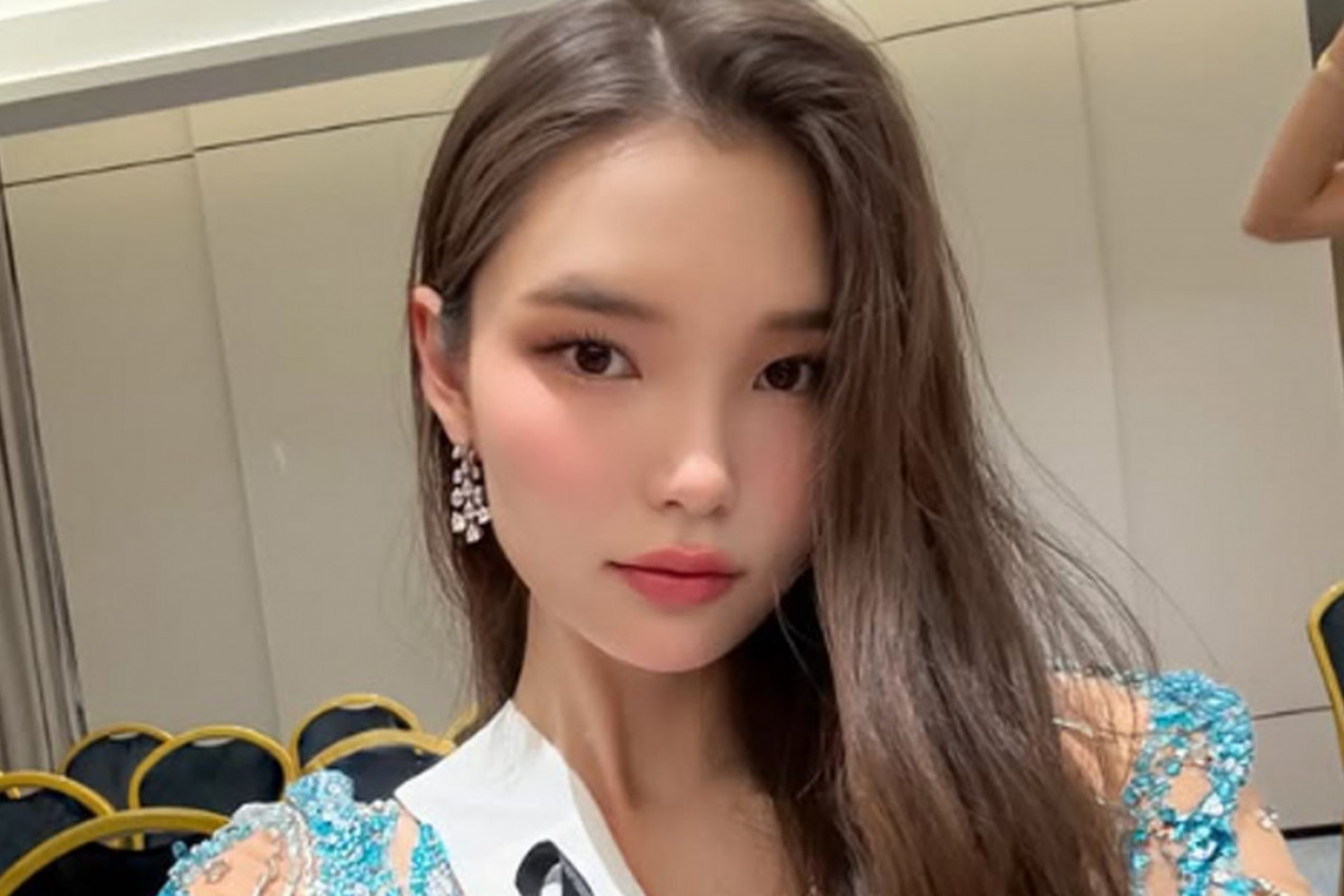 BRUKA ZA SRBIJU: Misica iz Mongolije prošetala u glomaznoj kreaciji koja nije ni nalik našoj nošnji