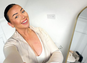 Godinama je mislila da ima "TVRDOGLAVO SALO" na stomaku, a onda otkrila pravi UZROK i ostala u šoku