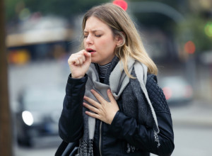 Ovo su 4 znaka koja ukazuju da vaš KAŠALJ nije samo obična prehlada, već bolest kojoj nema leka!